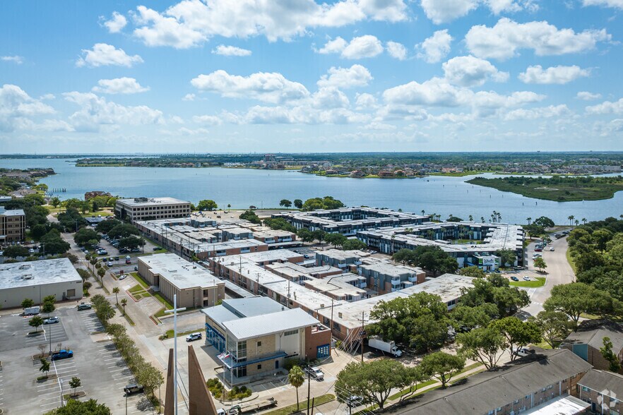 More Photos Of 2041 San Sebastian Ct, Houston Apartments For Sale