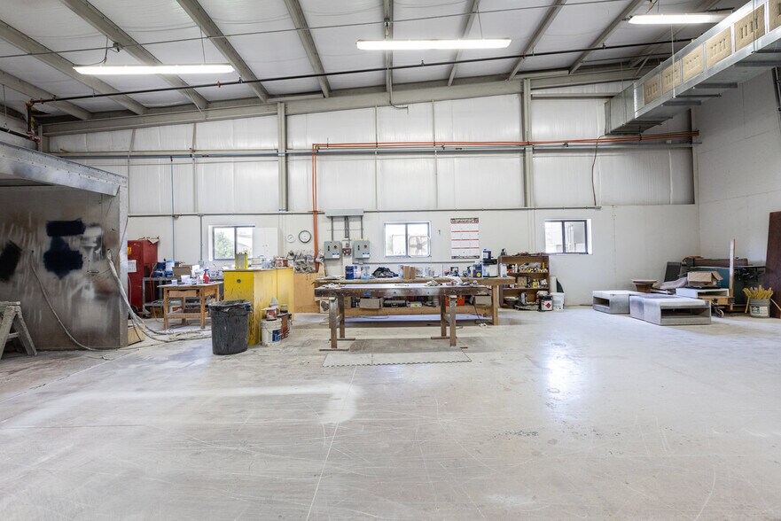 More Photos Of 641 Acorn Dr, Harrisonburg Manufacturing For Sale