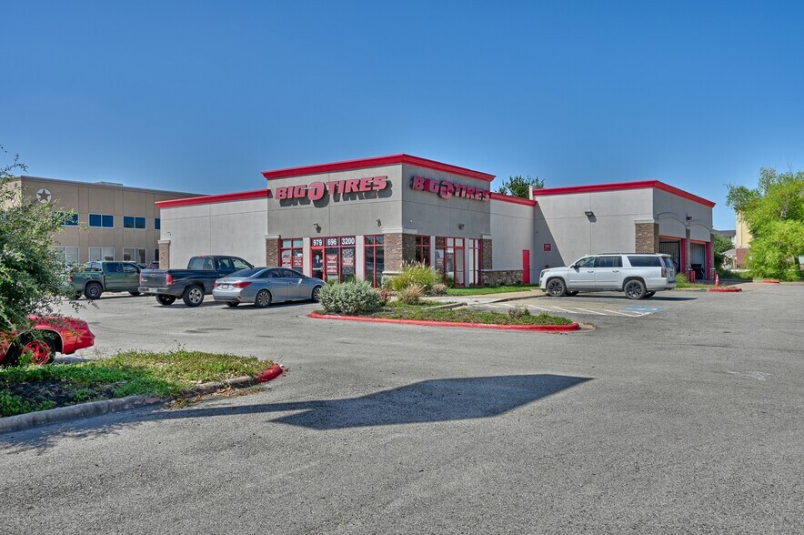 More Photos Of 2319 S Texas Ave, College Station Auto Repair For Sale