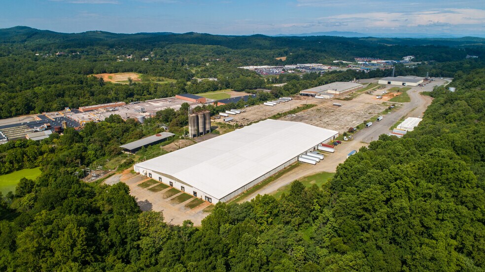 More Photos Of 11 Redd Level Plant Rd, Martinsville Warehouse For Lease