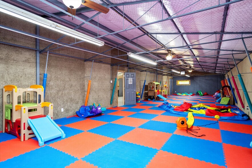 More Photos Of 2508 US-69, Lufkin Lodge Meeting Hall For Sale