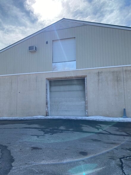 More Photos Of 23 Foundry Ave, Meredith Warehouse For Sale