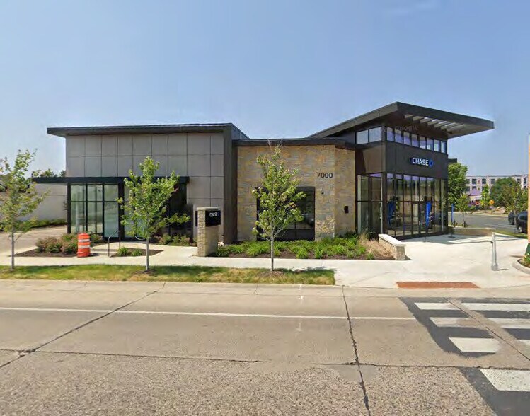 More Photos Of 6996 France Ave S, Edina General Retail For Lease