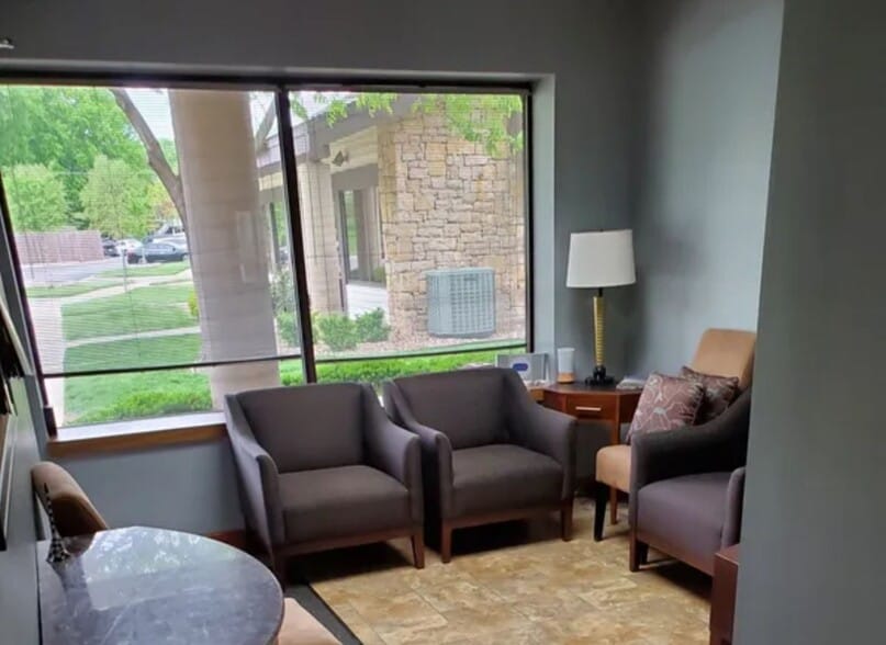 More Photos Of 7211 W 98th Ter, Overland Park Office For Lease