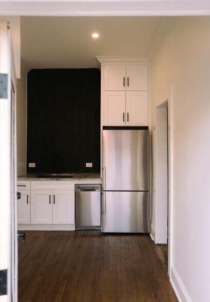 More Photos Of 931 Ponce de Leon Ave NE, Atlanta Office Residential For Lease