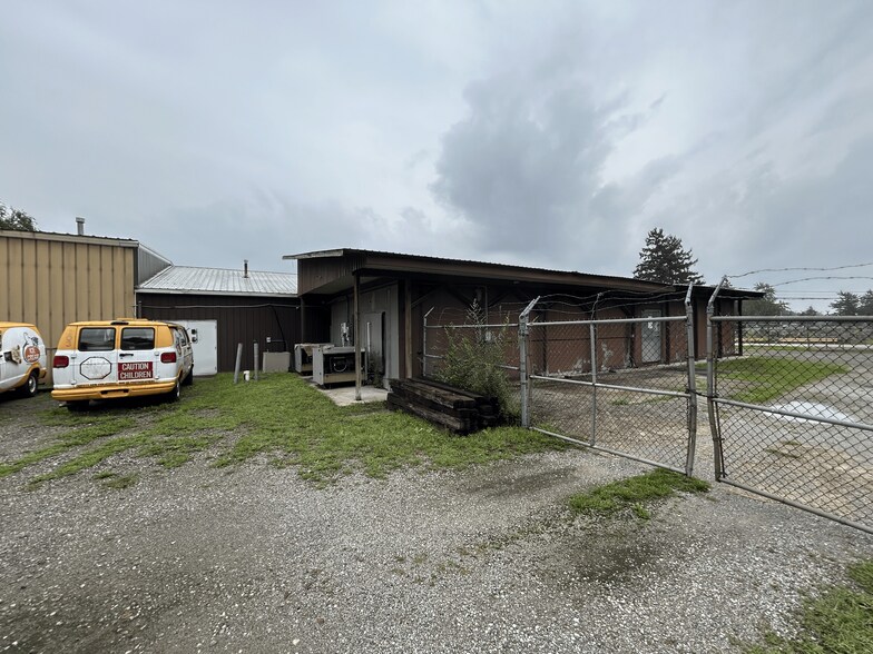 More Photos Of 56565 Pine Rd, South Bend Industrial For Lease