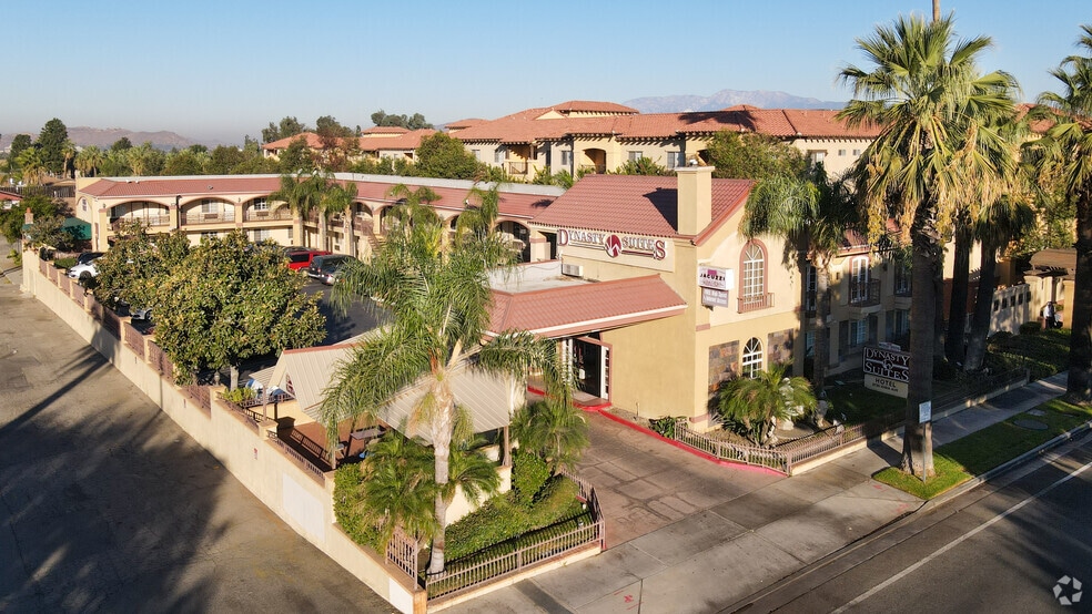 Primary Photo Of 3735 Iowa Ave, Riverside Hotel For Sale