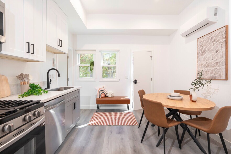 More Photos Of 1016 W 21st St, Los Angeles Apartments For Sale