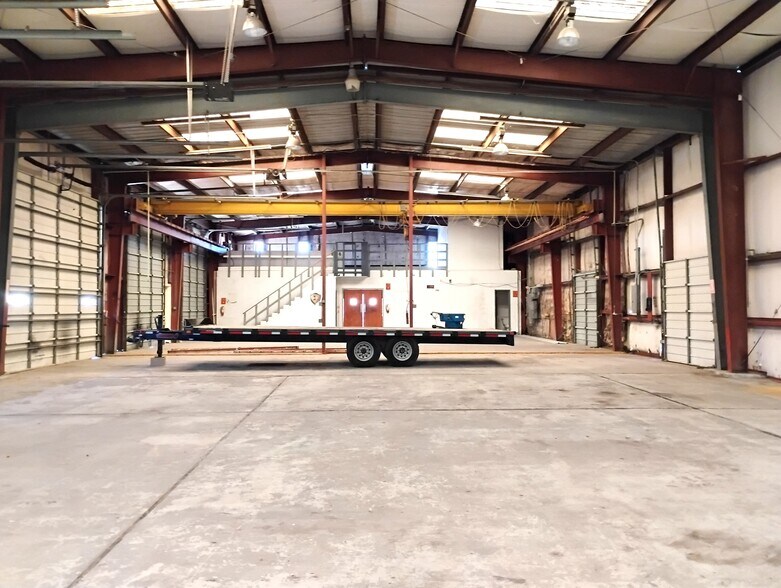 More Photos Of 221 Expressway 83, La Feria Industrial For Lease