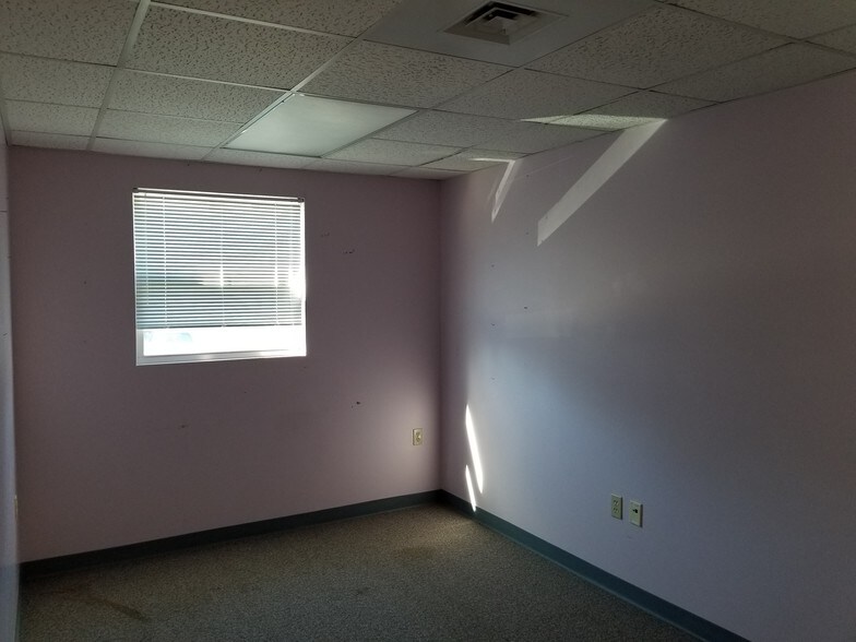 More Photos Of 1351 Main St, Brockton Medical For Lease