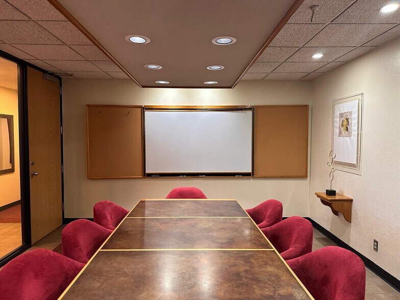 More Photos Of 517 N Mountain Ave, Upland Office For Lease