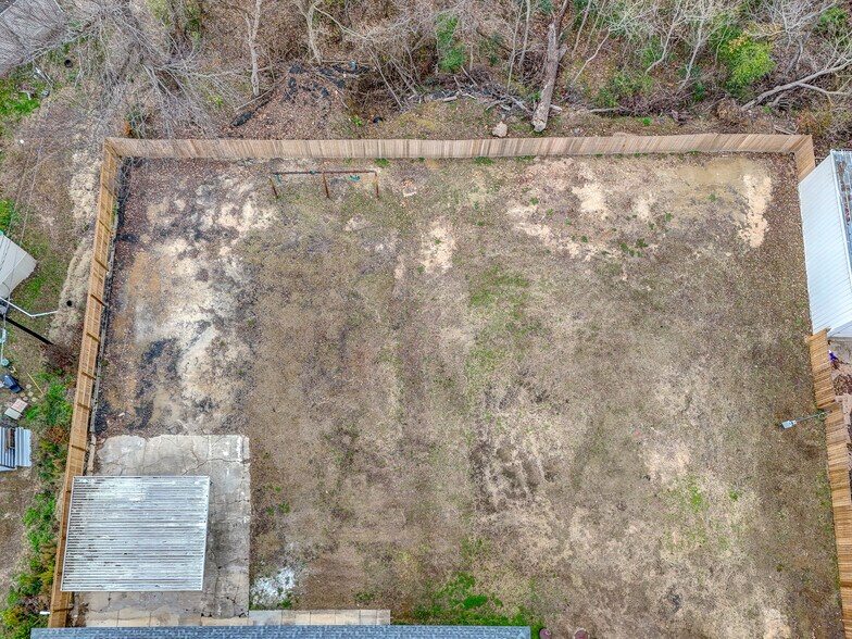 More Photos Of 6889 Paxton Rd, Vicksburg Office For Sale