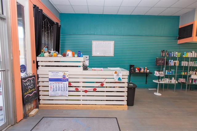 More Photos Of 219 Norris Ave, McCook Storefront For Sale