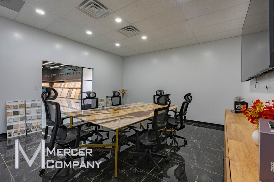 More Photos Of 8120 West Fwy, White Settlement Showroom For Sale