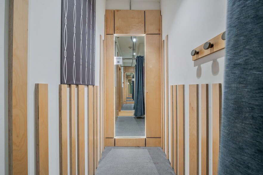 More Photos Of 136-138 Main St, Greenport Storefront Retail Residential For Sale