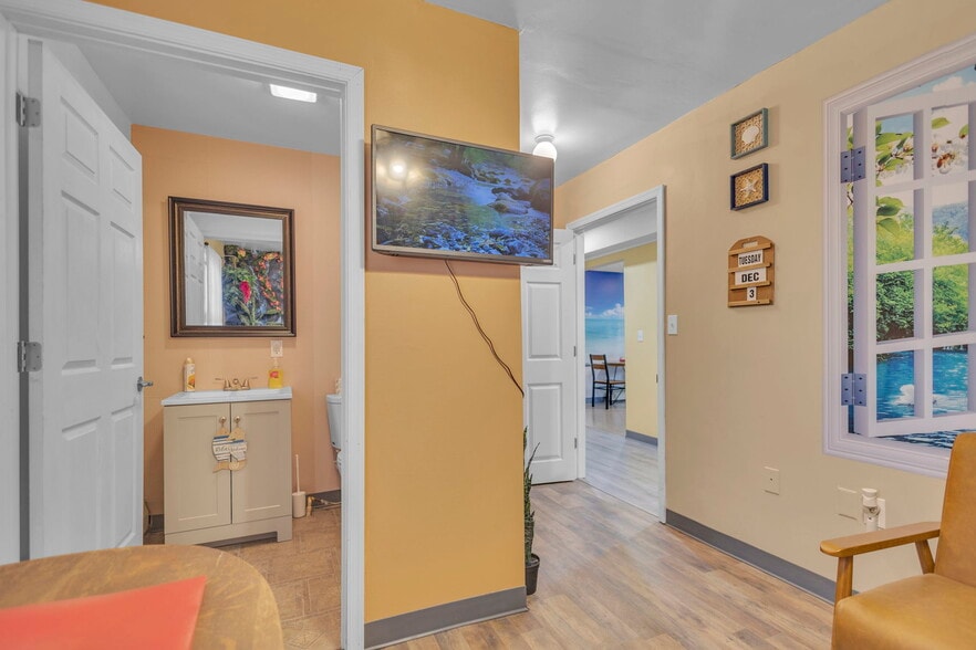 More Photos Of 106 Carr St, Nicholson Assisted Living For Sale