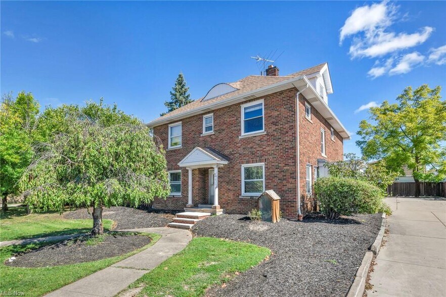 Primary Photo Of 881 E 222nd St, Euclid Office Residential For Sale