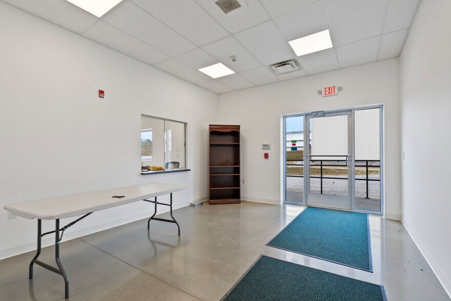 More Photos Of 620 US Highway 27 N, Cynthiana Industrial For Lease