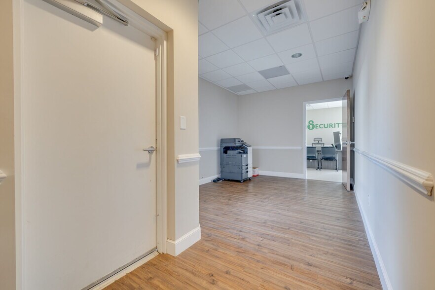 More Photos Of 1314 S Fort Harrison Ave, Clearwater Office For Sale
