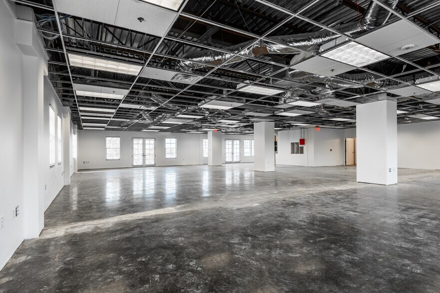 More Photos Of 85 Village Ln, Colleyville Office For Lease