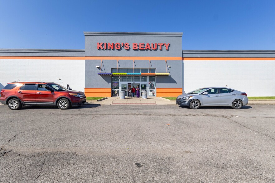 More Photos Of 8939 E 38th St, Indianapolis Unknown For Lease