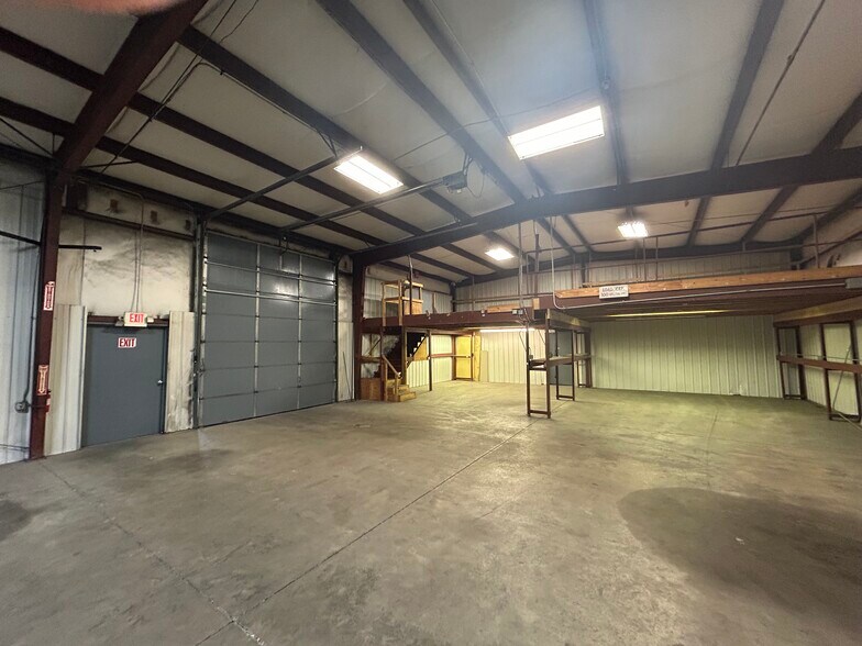 More Photos Of 2019 W Lusher Ave, Elkhart Warehouse For Sale