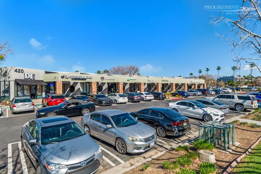 More Photos Of 420-424 E Hospitality Ln, San Bernardino Storefront For Sale