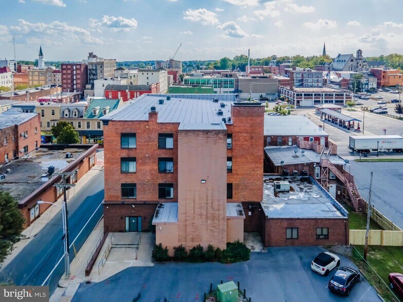 More Photos Of 100 W Franklin St, Hagerstown Office Residential For Lease