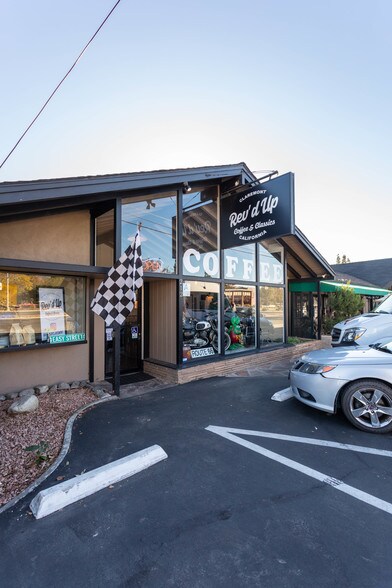 More Photos Of 1258-1262 Harvard Ave, Claremont Medical For Lease