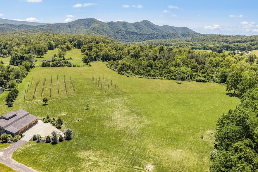 More Photos Of 4301 Longdale Furnace Rd, Clifton Forge Lodge Meeting Hall For Sale
