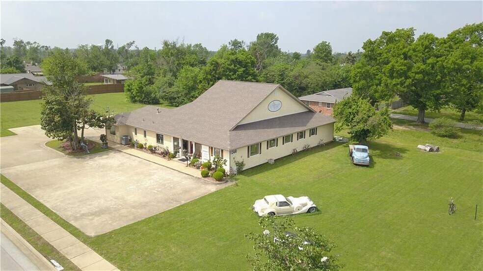 More Photos Of 1500 W Walnut St, Rogers Land For Sale