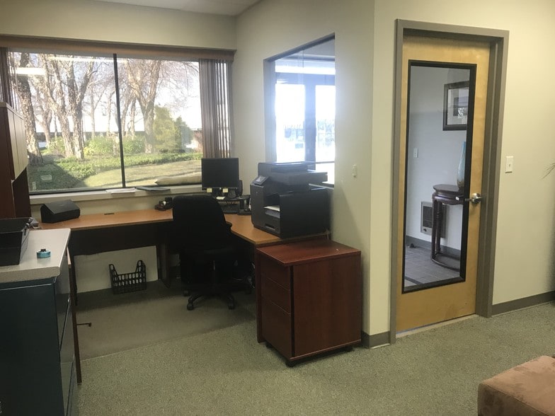 More Photos Of 3555 Veterans Memorial Hwy, Ronkonkoma Office For Lease