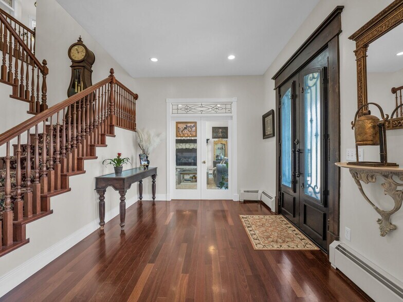 More Photos Of 135 E 200 N, Kanosh Hospitality For Sale