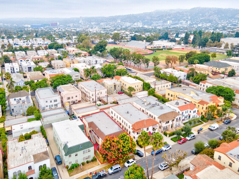 More Photos Of 445 N Spaulding Ave, Los Angeles Apartments For Sale