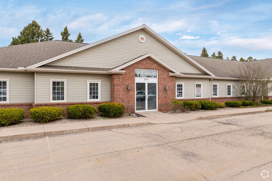 More Photos Of 1680 Empire Blvd, Webster Medical For Sale