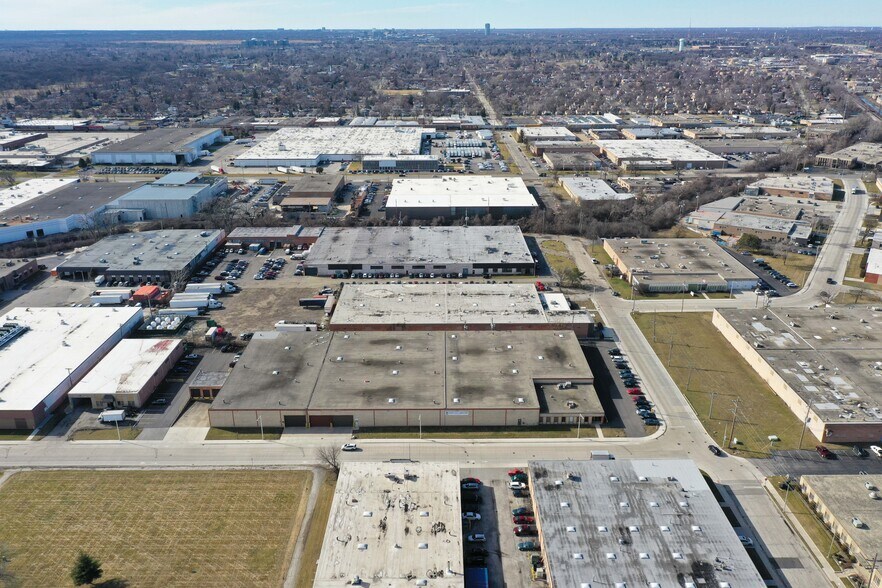 More Photos Of 2100 Parkes Dr, Broadview Warehouse For Sale
