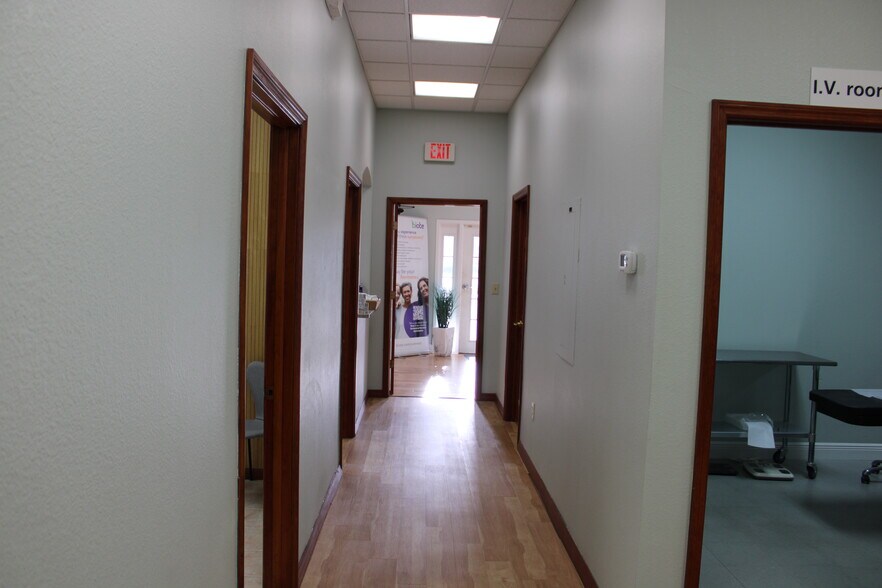 More Photos Of 2831 Alternate 19, Palm Harbor Office For Lease