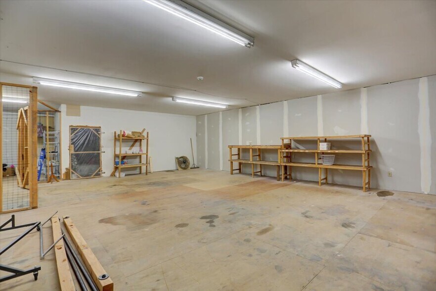 More Photos Of 140 W Orange St, Shippensburg Storefront For Sale