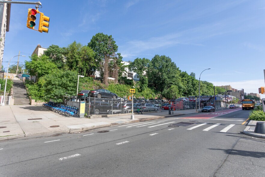 More Photos Of 1311 Webster Ave, Bronx Office For Sale