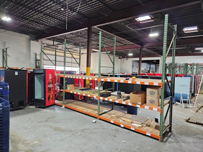 More Photos Of 1256 W Sharon Rd, Cincinnati Warehouse For Sale