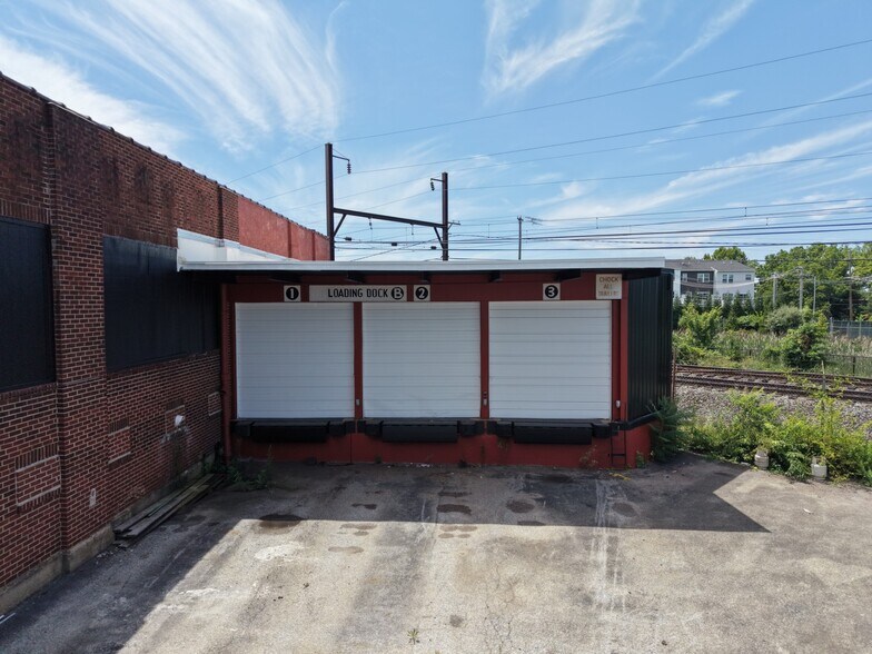 More Photos Of 201 Kriebel Ave, Lansdale Warehouse For Lease