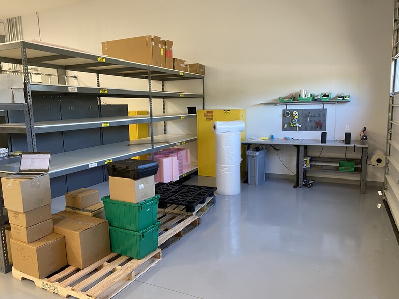 More Photos Of 210 Wasco Loop, Hood River Industrial For Lease