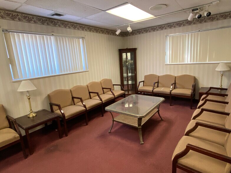 More Photos Of 125 Strawberry Hill Ave, Stamford Medical For Sale