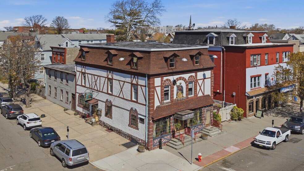 More Photos Of 671-673 Broadway, Bayonne Bar For Sale