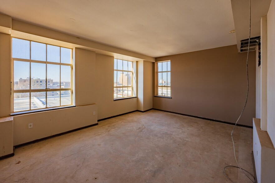 More Photos Of 114 E Broadway Ave, Enid Apartments For Sale