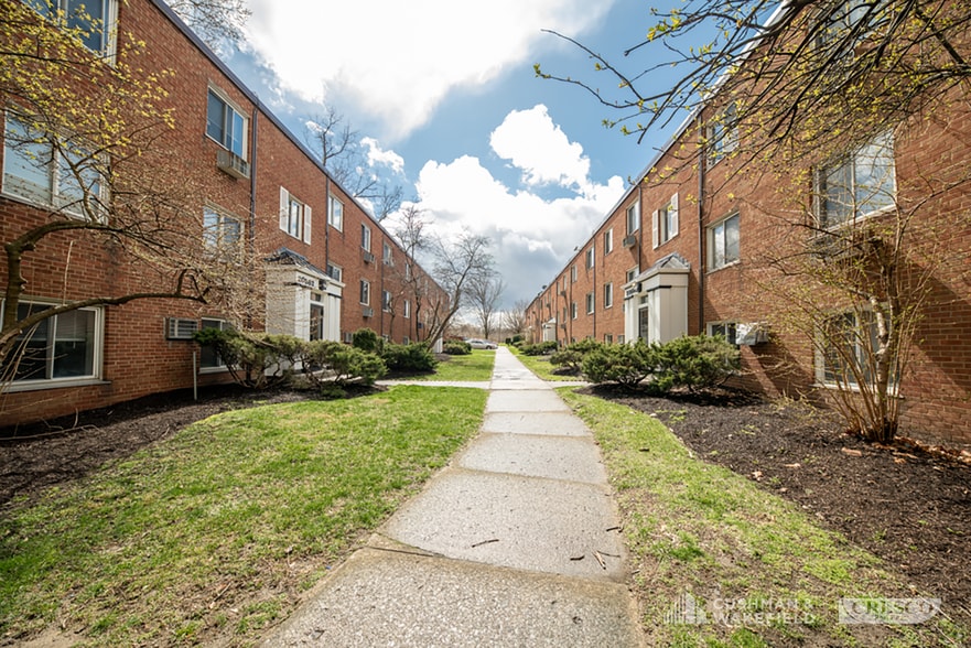 More Photos Of 20580 Lorain Rd, Fairview Park Apartments For Sale