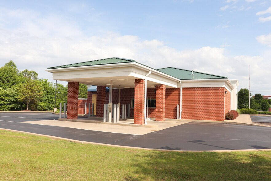 More Photos Of 1400 Mexico Loop Rd E, O'Fallon Bank For Lease
