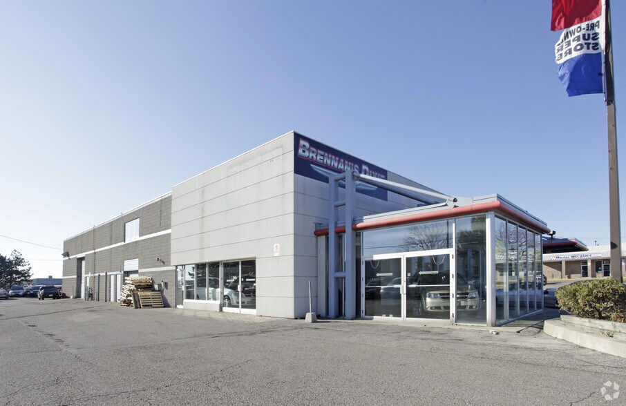 Primary Photo Of 8046 Dixie Rd, Brampton Auto Dealership For Lease