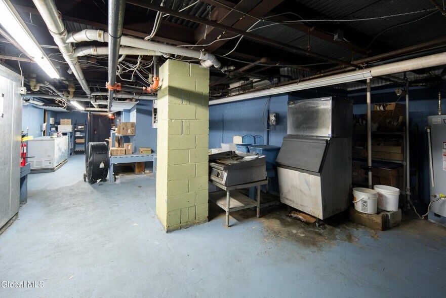 More Photos Of 855 Hoosick St, Troy Restaurant For Sale