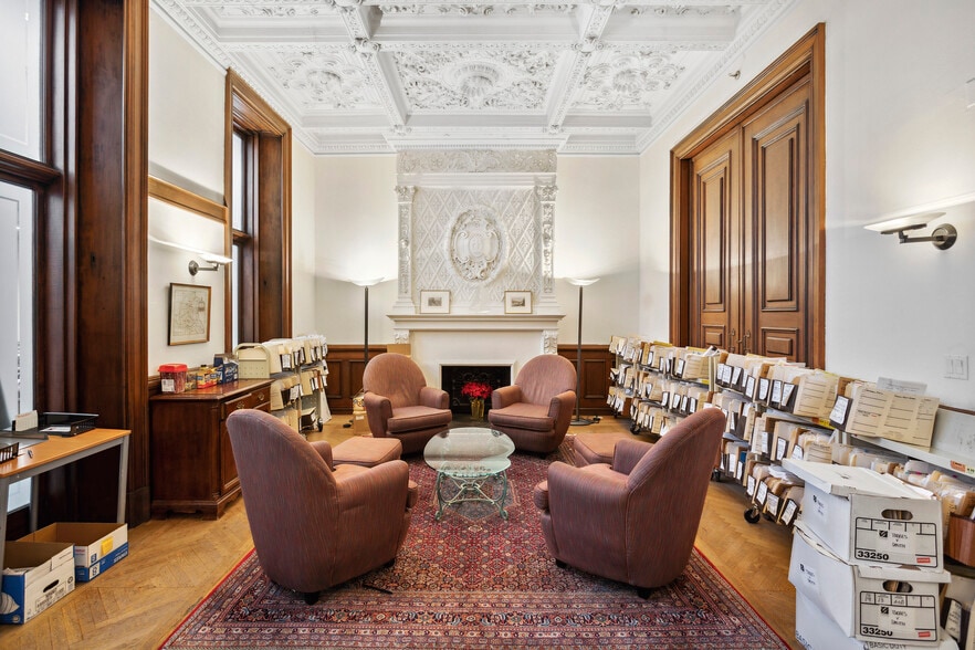 More Photos Of 2112 Walnut St, Philadelphia Office Residential For Sale